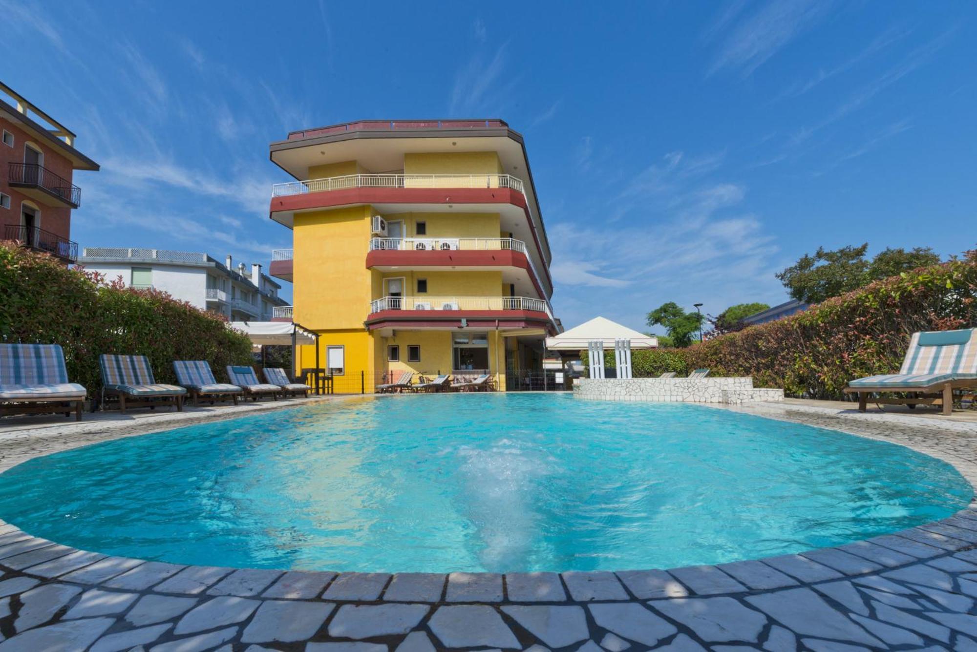 Hotel Corallo 伊拉克里亚马勒 外观 照片